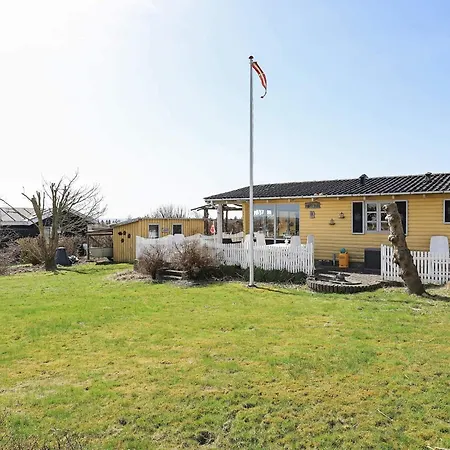 4 Person In Snedsted-by Traum *